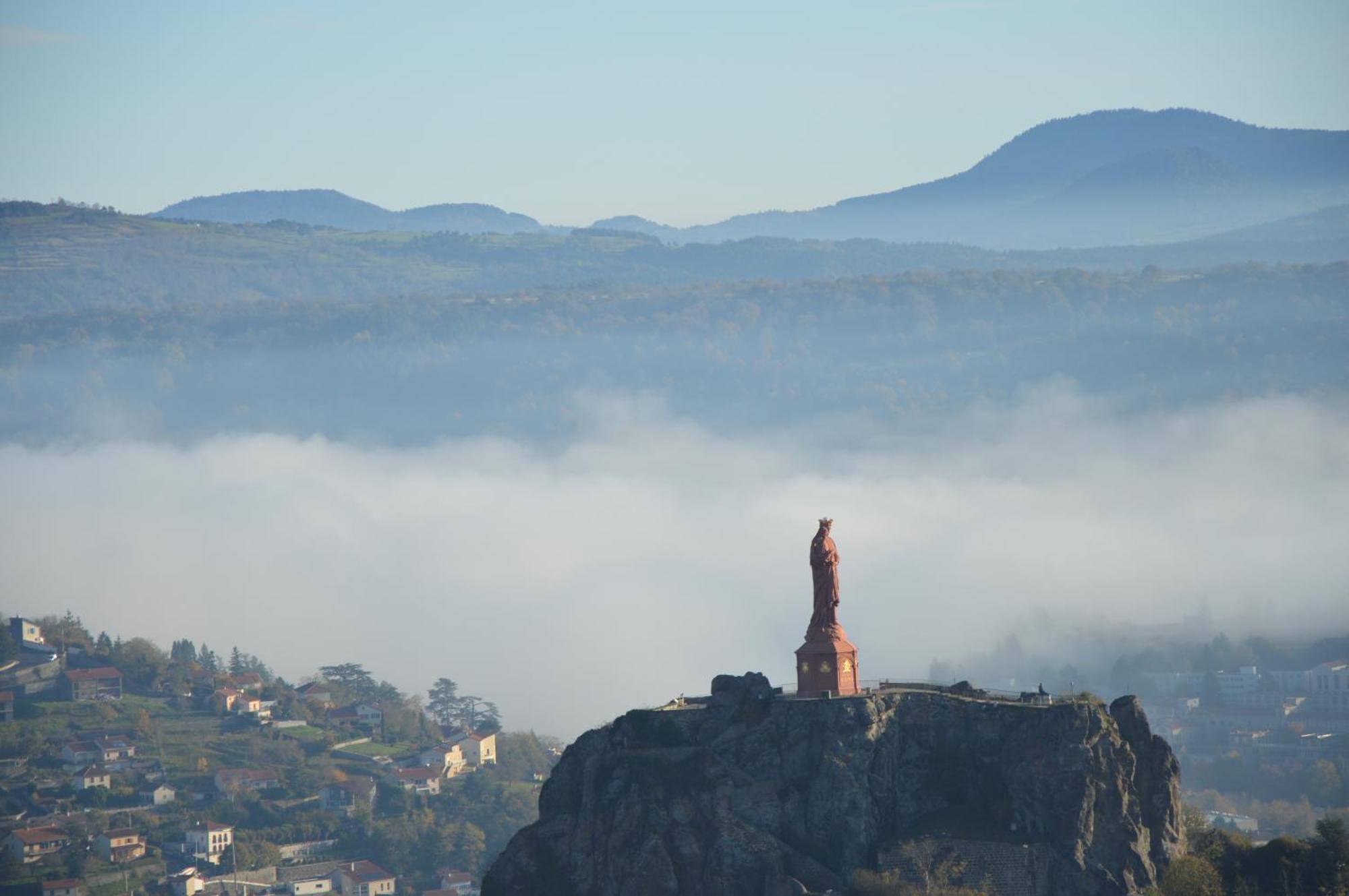 Апартаменты Logis Du Cagaire Le Puy-en-Velay Экстерьер фото